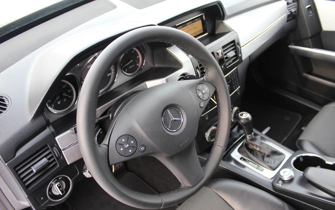 Mercedes-Benz GLK cena 57900 przebieg: 260435, rok produkcji 2012 z Dębno małe 562